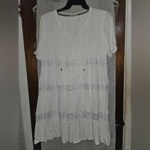 Elegant White Lace Trimmed Women's Dress